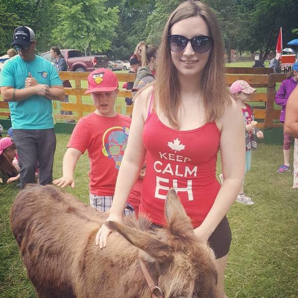 Meet your Posher, Sarah - Picture 1 of 1